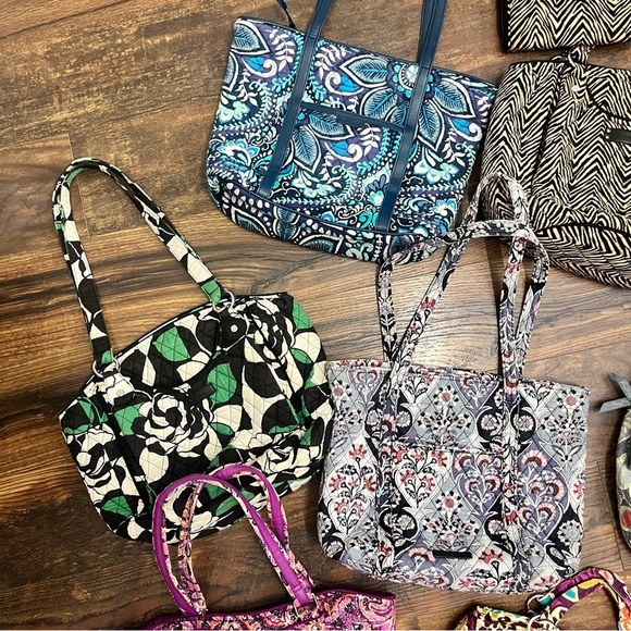 Vera Bradley Purses $20 each $25 for bags with wallets - Picture 6 of 10